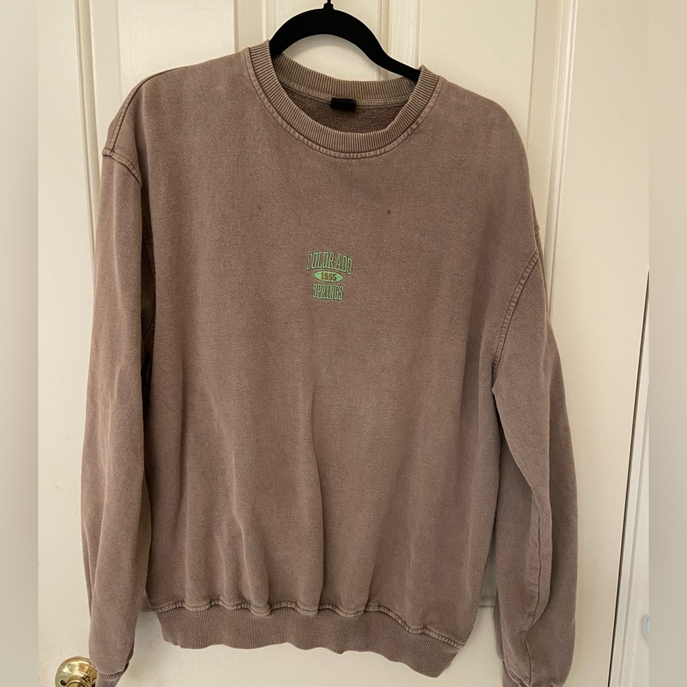 Urban Outfitters Women’s Medium Crew Neck Light Brown (words: Colorado Springs)